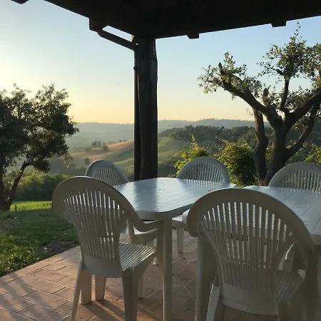 בית נופש Arzilla Amandola